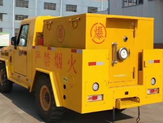 封开凯龙爆破器材运输车：保障爆破任务的安全运行